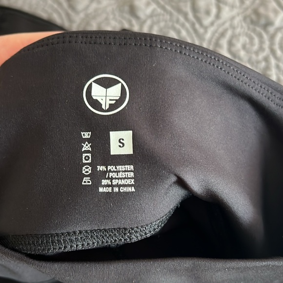 Alpha Forward Leggings - Picture 6 of 7